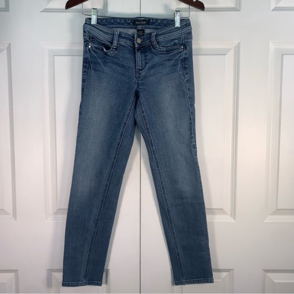 White House Black Market Slim Ankle Blanc Jeans
